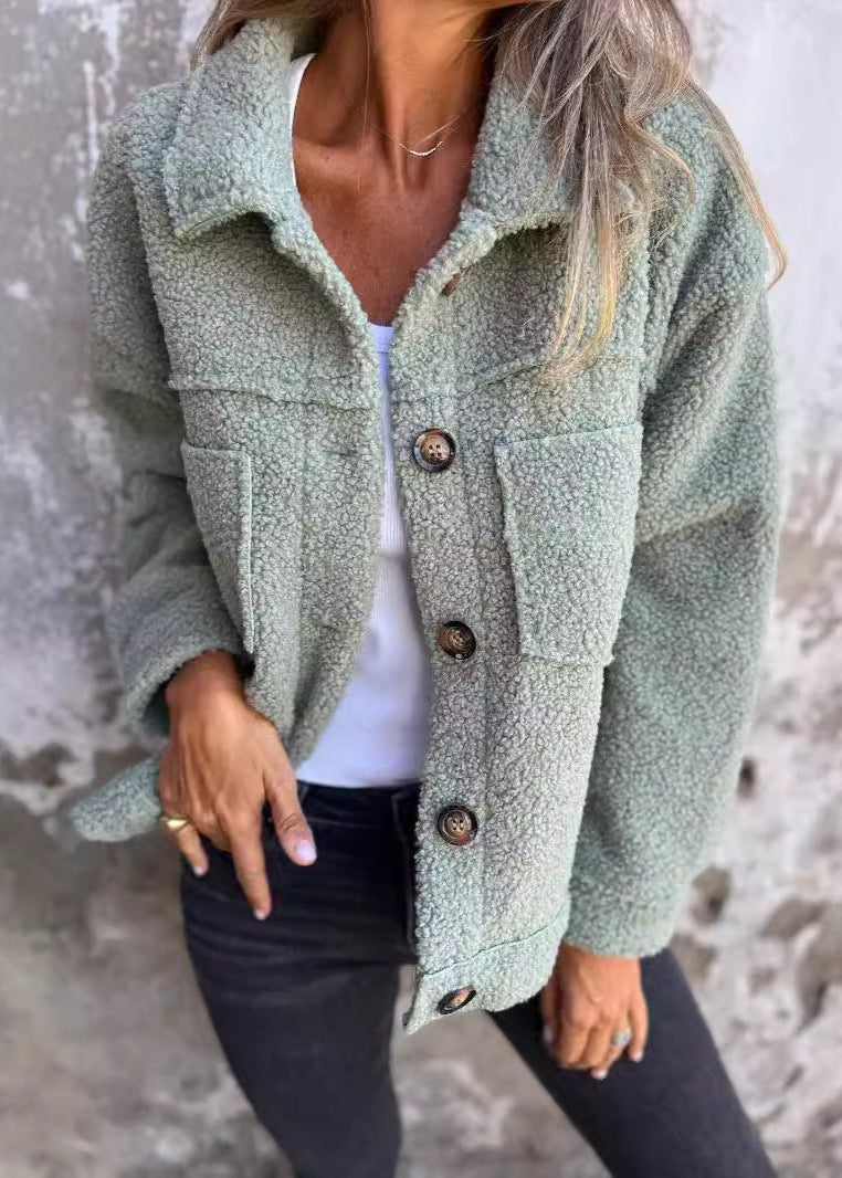Katia™ | Chaqueta de Felpa Suave con Botones Decorativos
