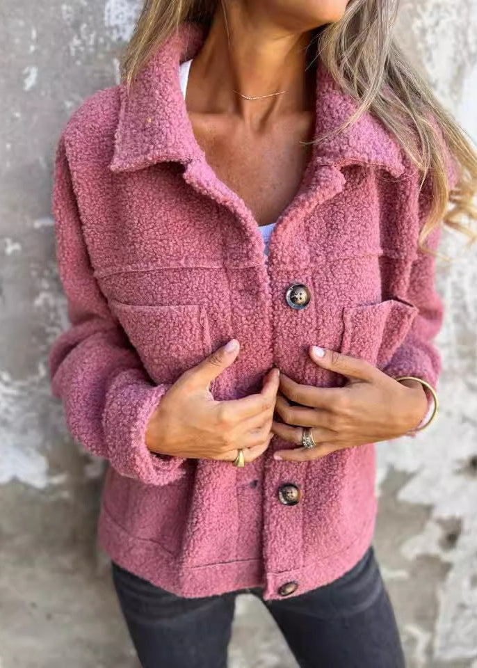 Katia™ | Chaqueta de Felpa Suave con Botones Decorativos