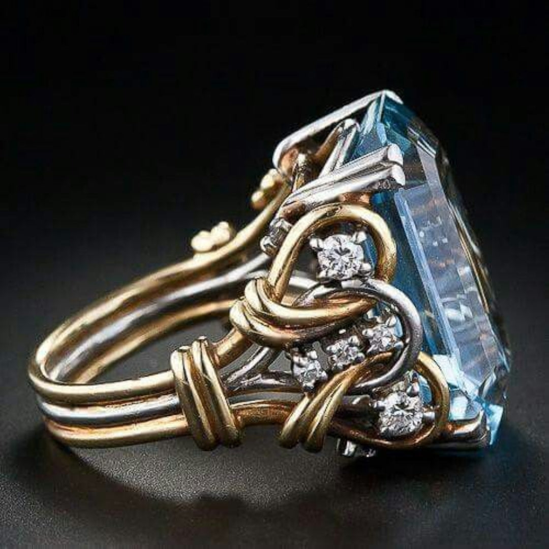Anillo Vintage de Oro con Circonio Azul