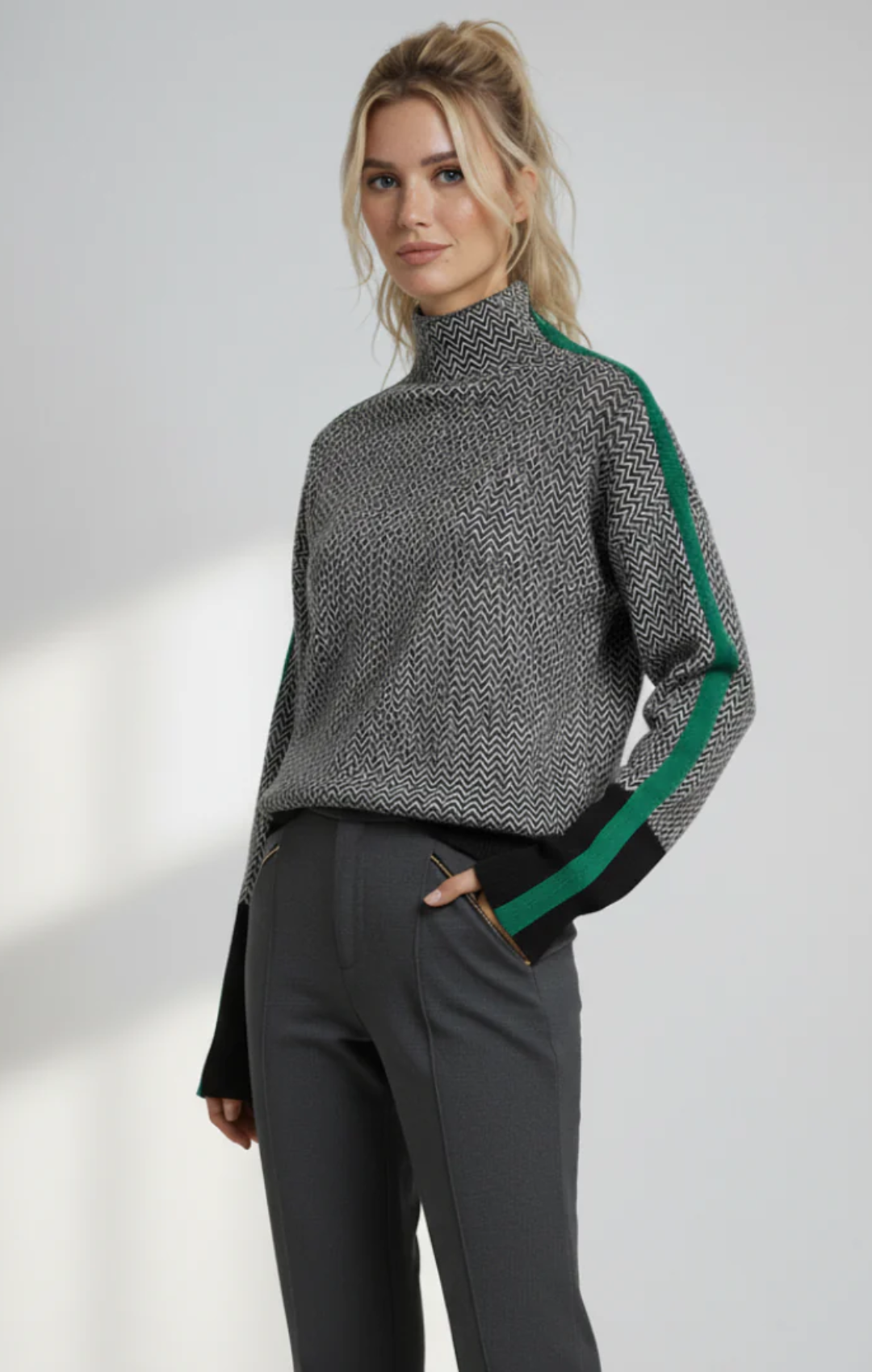 Susana™ | Jersey De Cuello Alto Con Rayas En Contraste