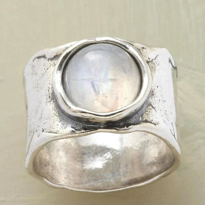 Anillo de Plata con Piedra de Luna
