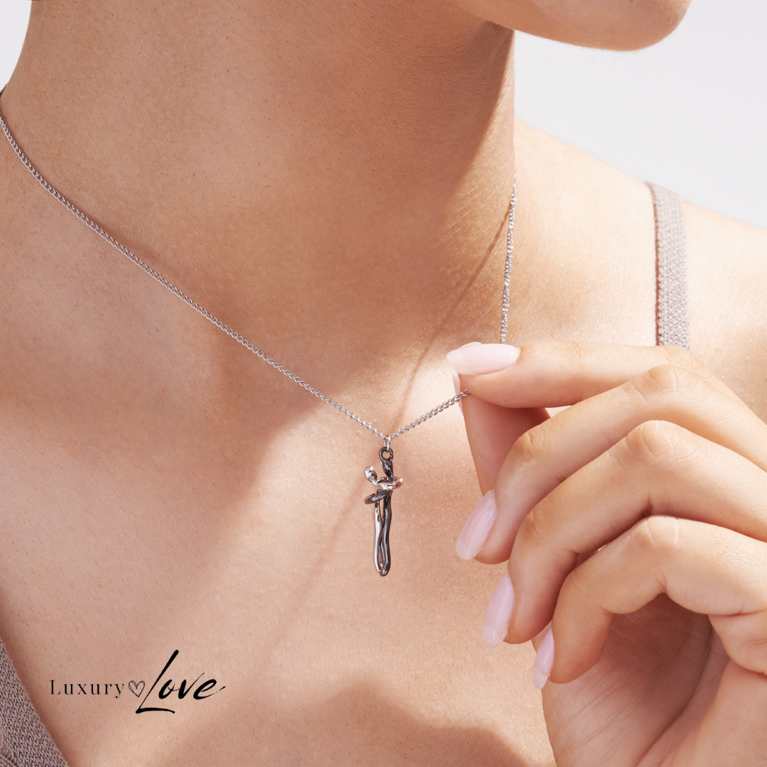 Abrazo Infinito™ | Collar Plateado Con Nota Especial