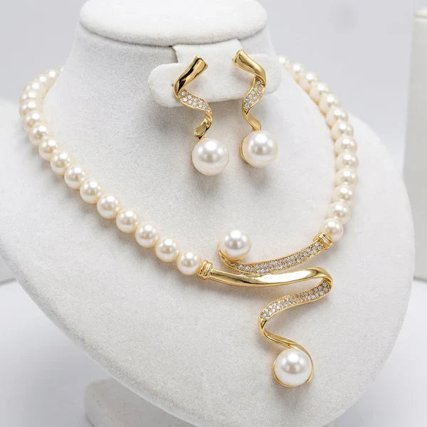 Set Collar y Pendientes de Perlas Naturales
