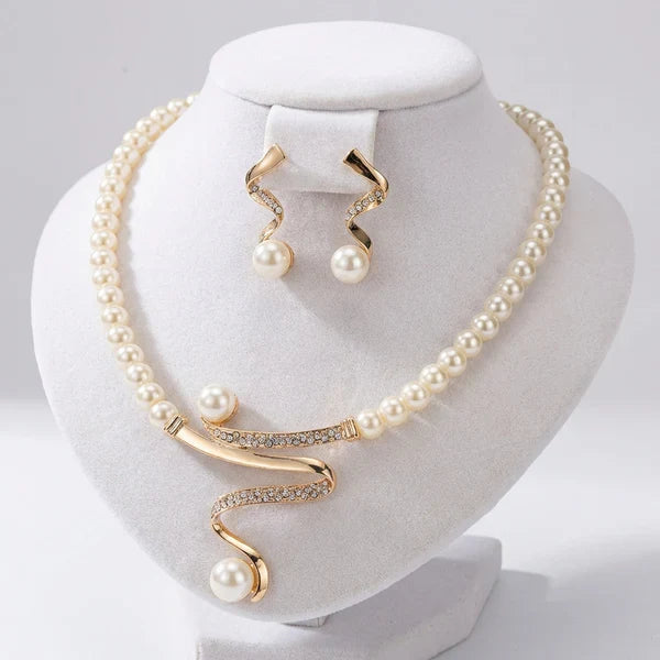 Set Collar y Pendientes de Perlas Naturales