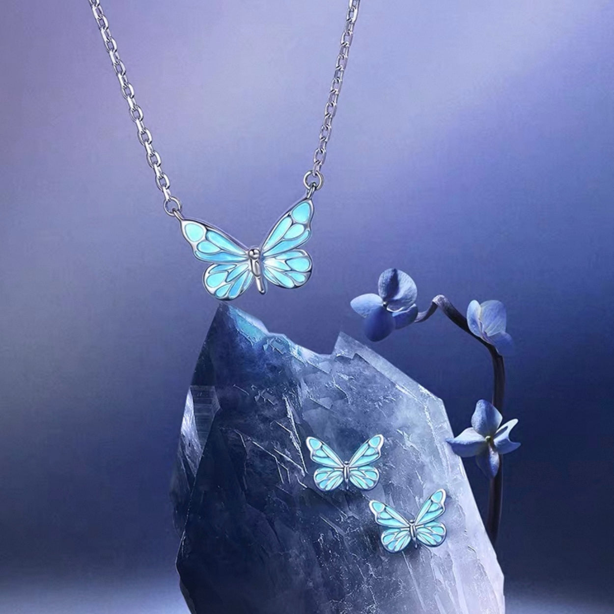 Blue Dream™ | Collar Mariposa Azul Luminosa