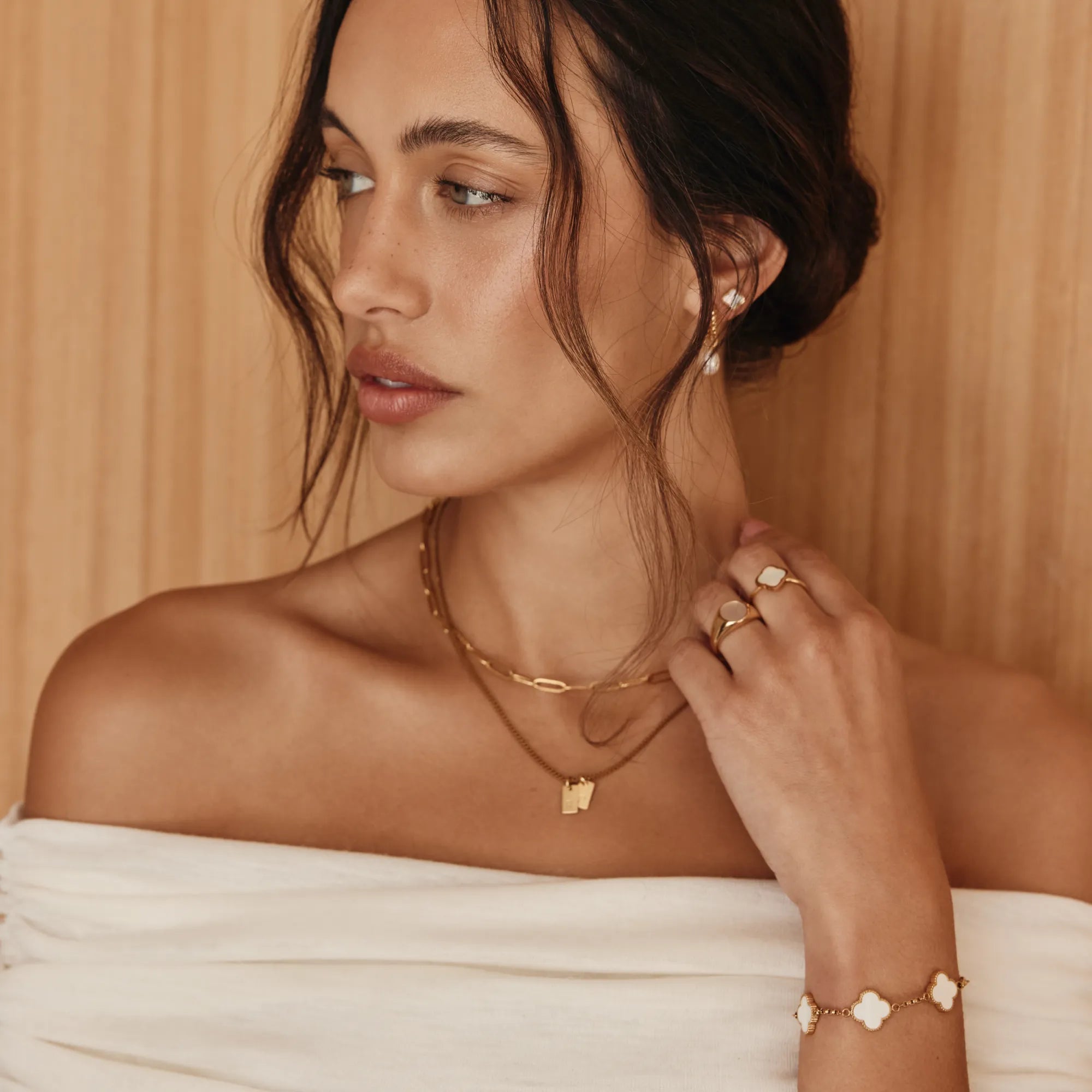 Pulsera Trébol Nácar Dorada