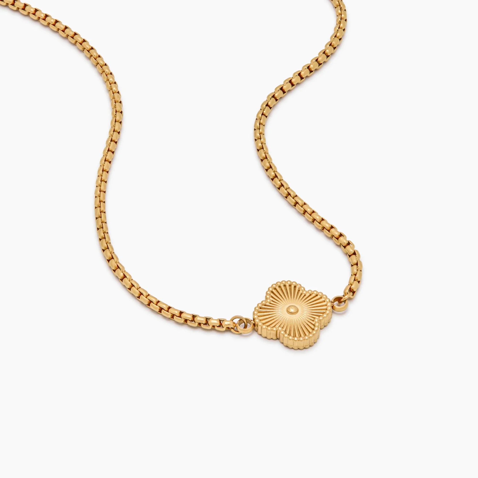 Collar Trébol Nácar Dorado