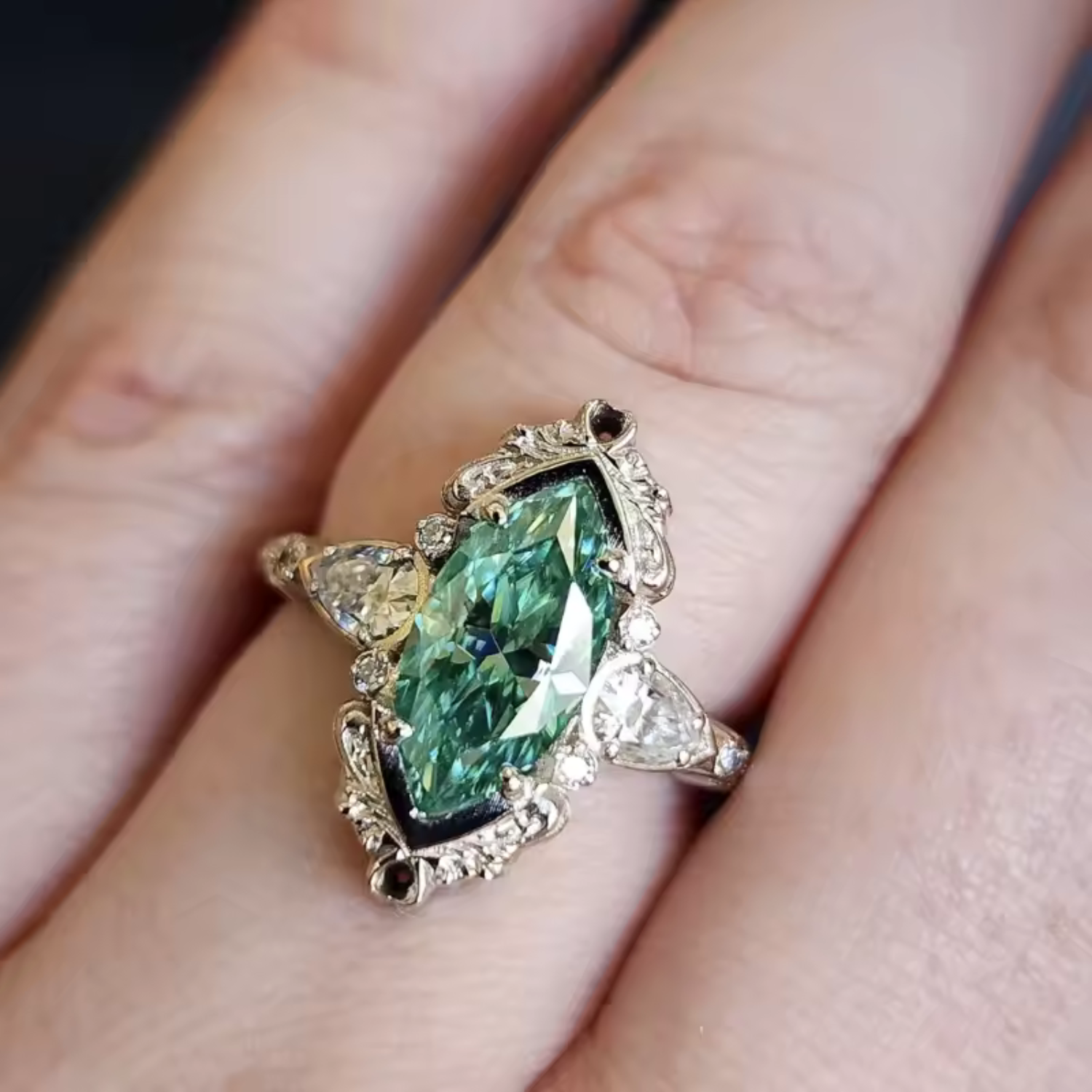 Anillo Esmeralda Marquesa