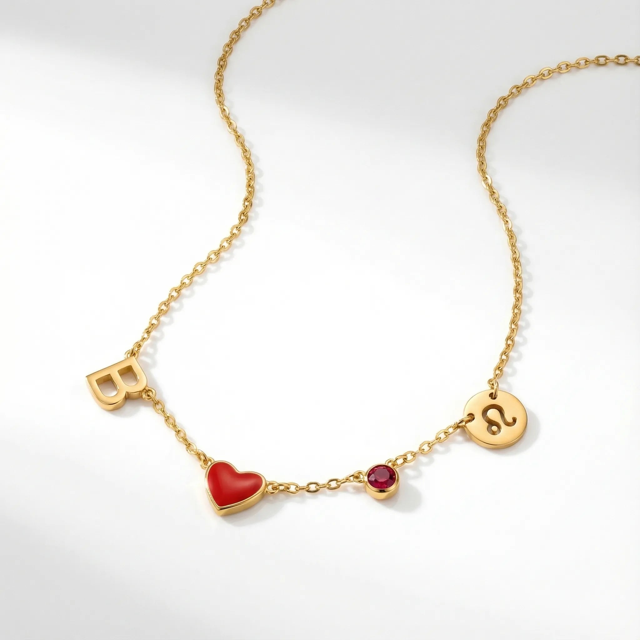 Amore™ | Collar con Inicial y Dije de Corazón