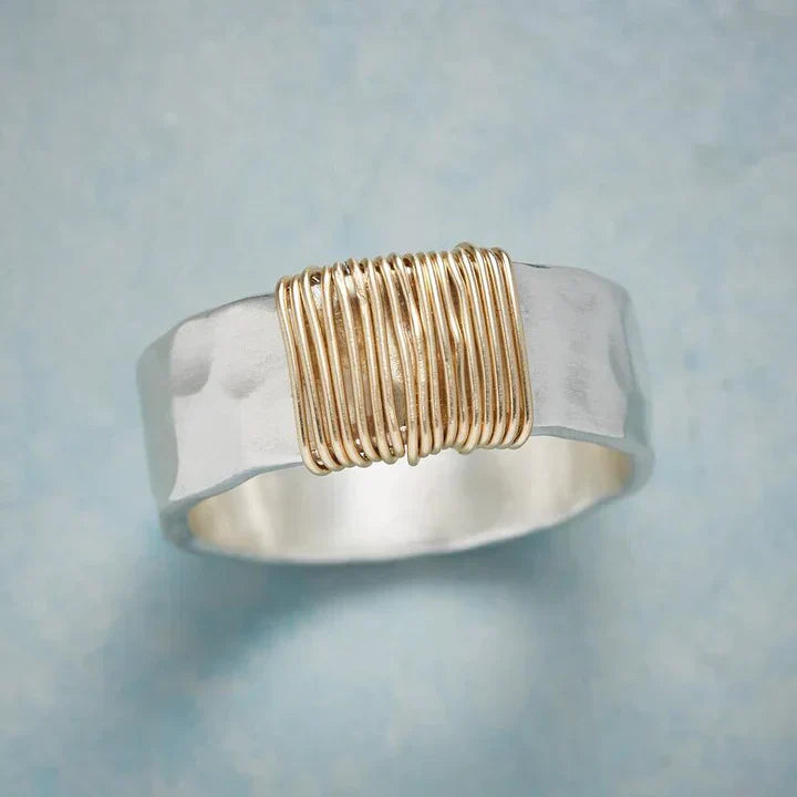 Anillo Vintage Atemporal de Oro y Plata